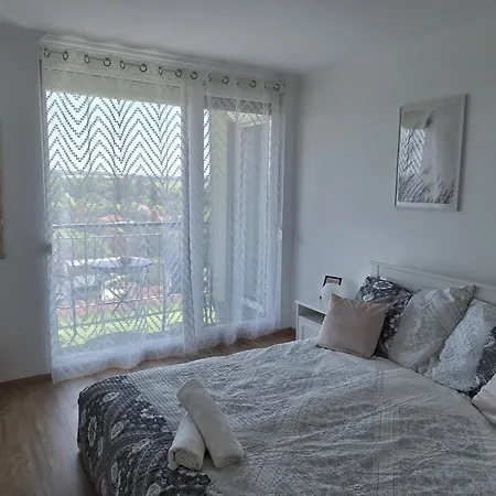 Silver - Cadet -beachfront Daire Siofok