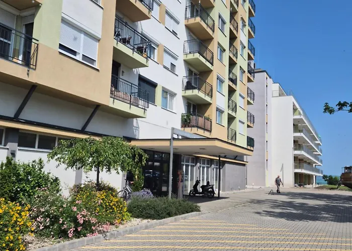 Daire Silver - Cadet -beachfront Siofok